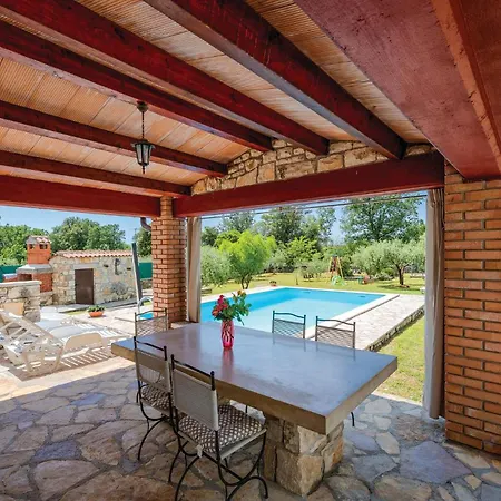 Amazing In With Outdoor Swimming Pool Dom wakacyjny *